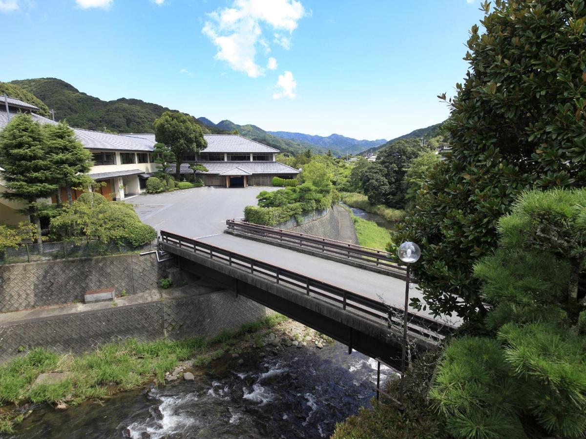 Shimoda 4*